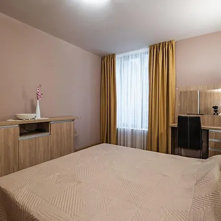 N Vaptsarov Sea Garden Апартаменты Варна