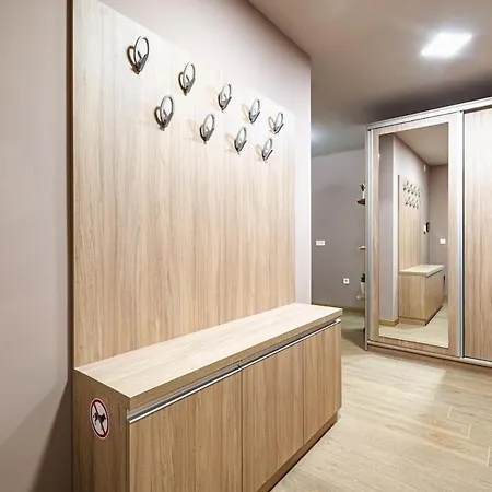 N Vaptsarov Sea Garden Апартаменты